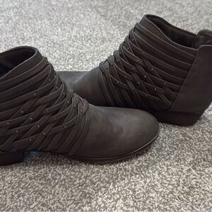 SO Charcoal Ankle Booties